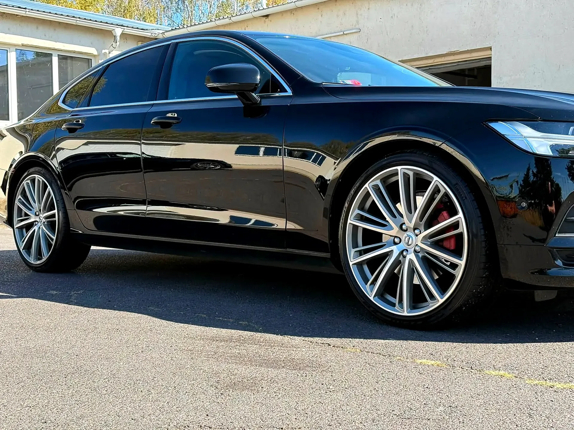 Volvo S90 felni és fényezés közelről